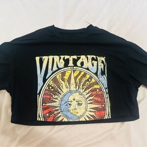 SHEIN Black Cropped Tee with Sun & Moon Graphic